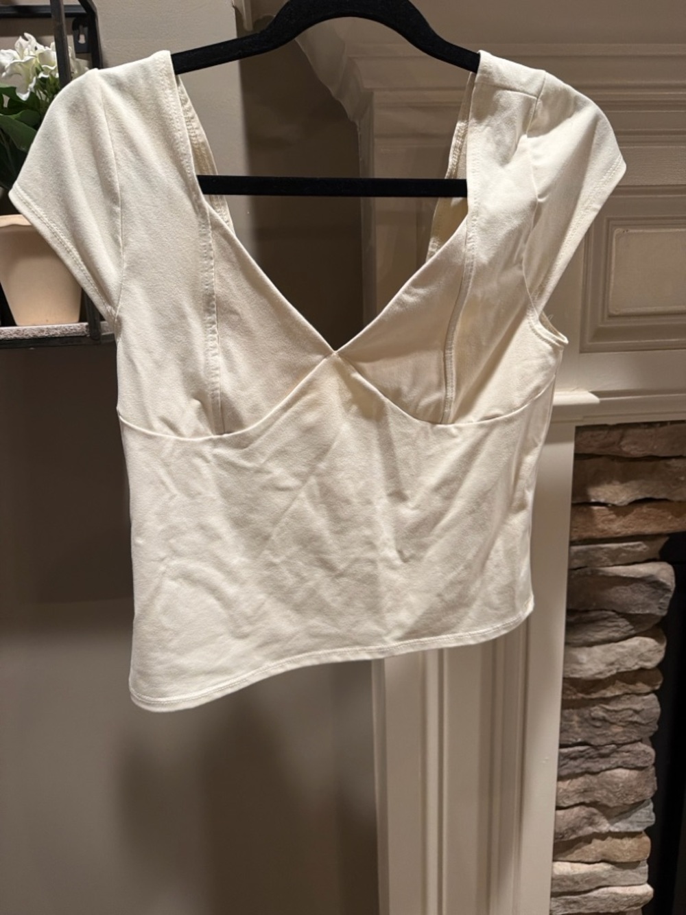 Cropped V-Neck Cap Sleeve Top in Cream